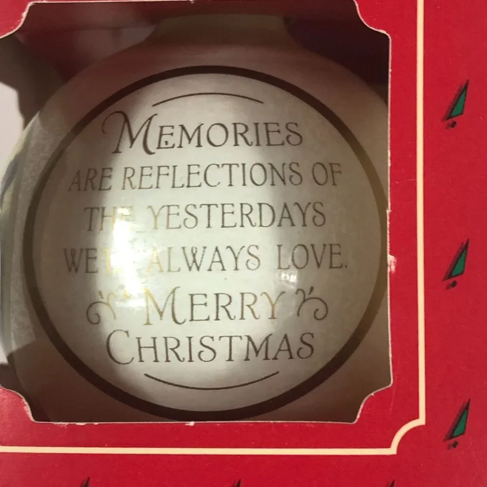 Vintage Hallmark Coca-Cola Glass Ball Keepsake Ornament 1986 Santa